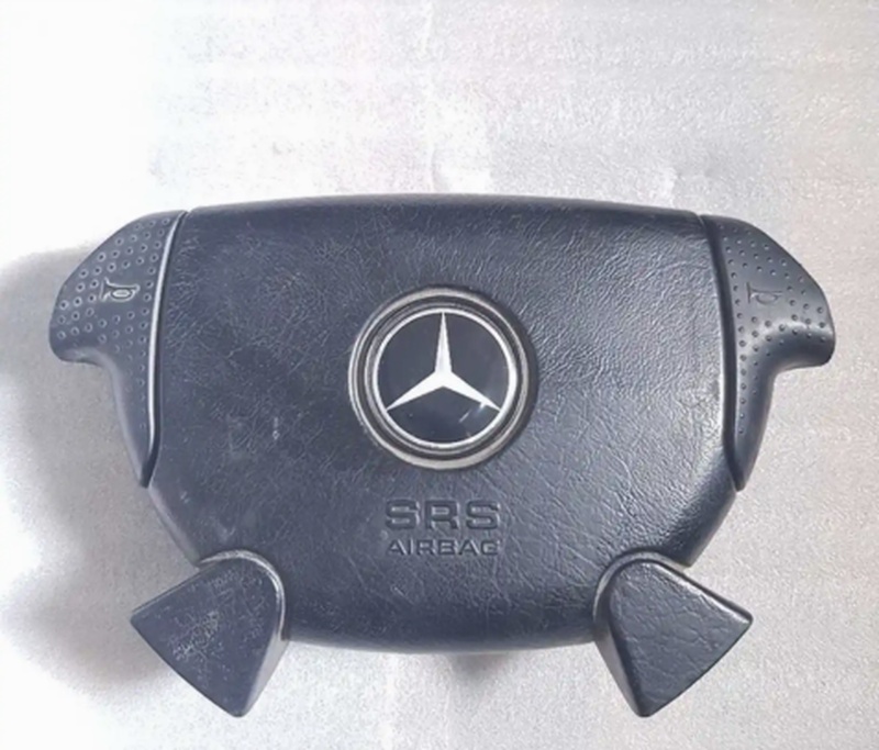 Подушка безопасности на Mercedes-benz W202 Sport